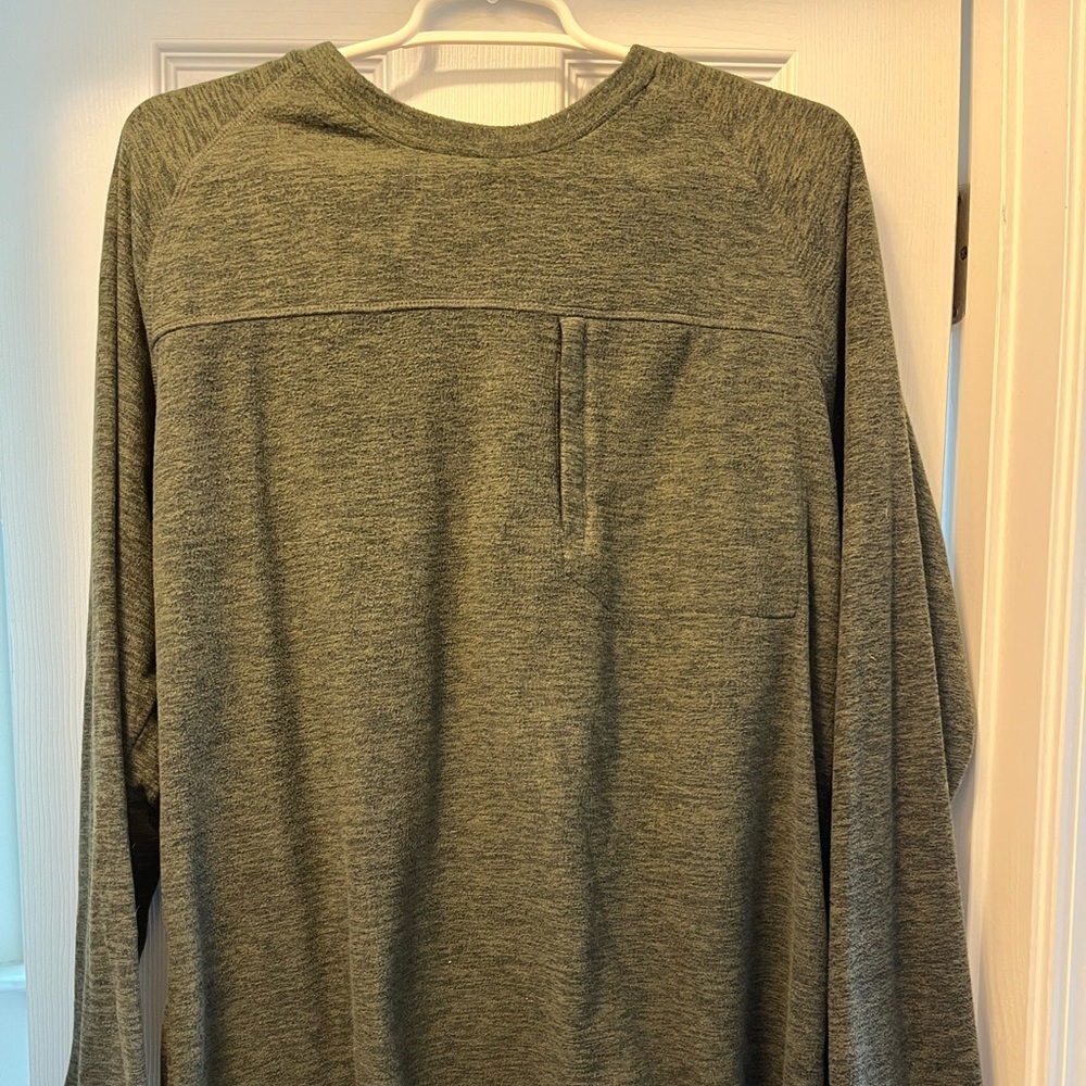 Mens Magellan long sleeve shirt. Large